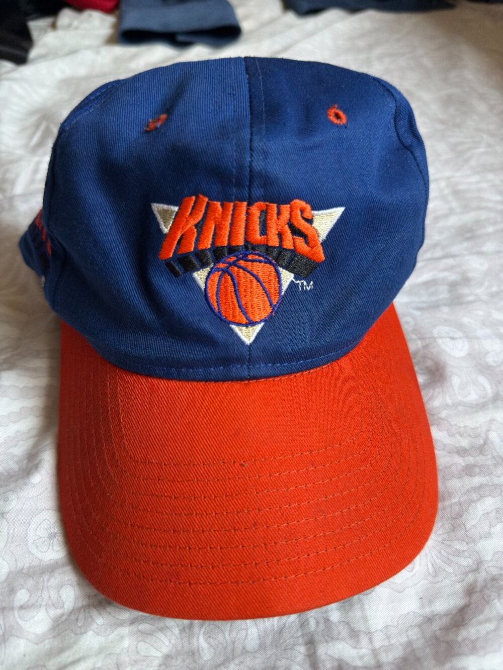 New York Knicks Vintage 90s Twins Enterprise Snapback Hat